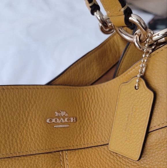 EUC Coach Large Lexy Squash Leather Shoulder Bag - Picture 10 of 13